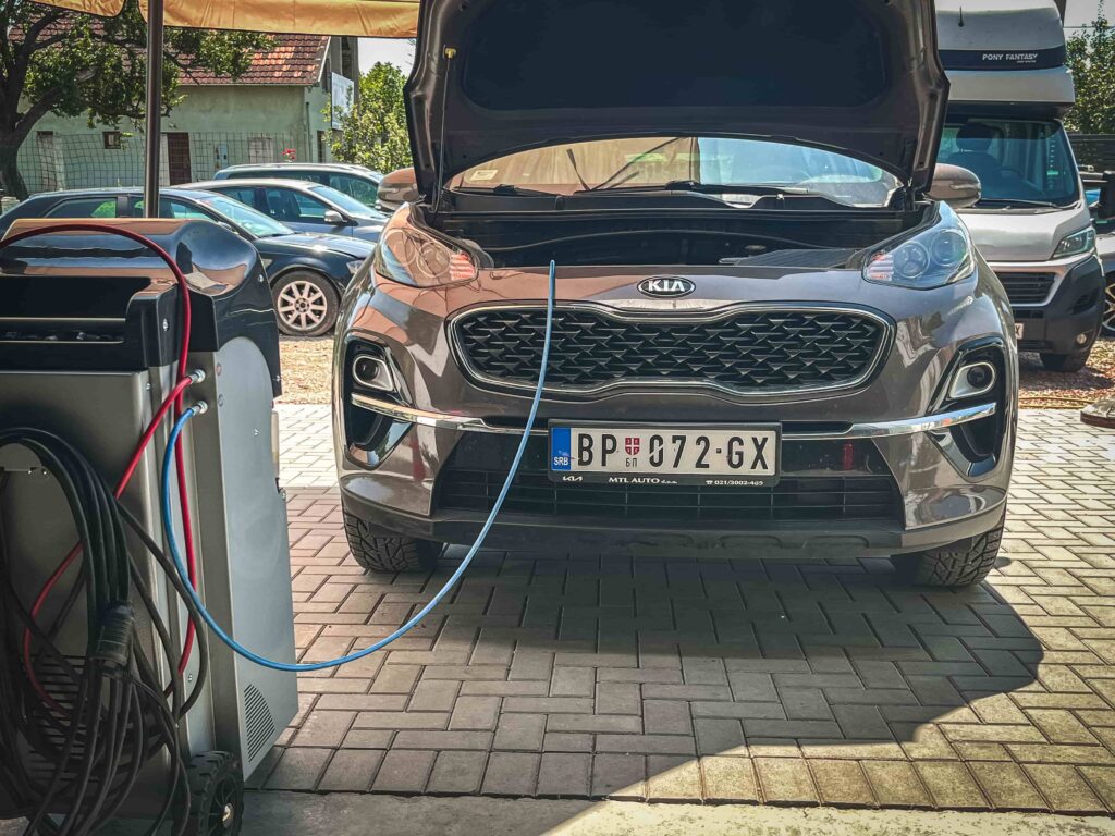 Punjenje auto klime Kia